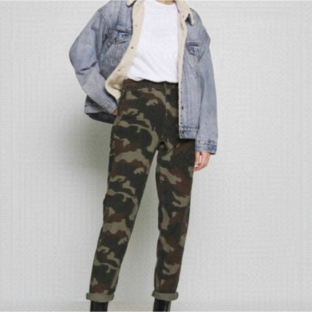 American eagle | Corduroy Mom Jeans in Camo